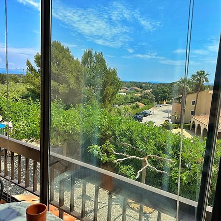 Grand Studio Avec Piscine Presqu'Ile De Giens Hyères Екстериор снимка